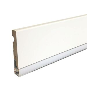Klassische weiße Licht Sockelleiste foliert (15 x 95 x 2400 mm)