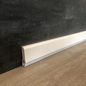 Neuhofer Licht Sockelleiste "Calusso" MDF 19 x 85 x 2400 mm Weiß LED Fußleiste